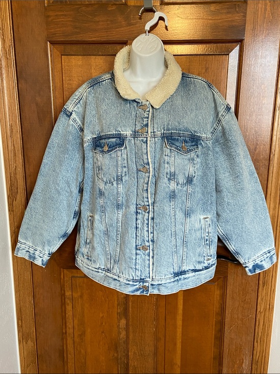 GAP Other - Gap Classic Denim Sherpa-Lined Trucker Jacket acid Wash Size XL unisex new